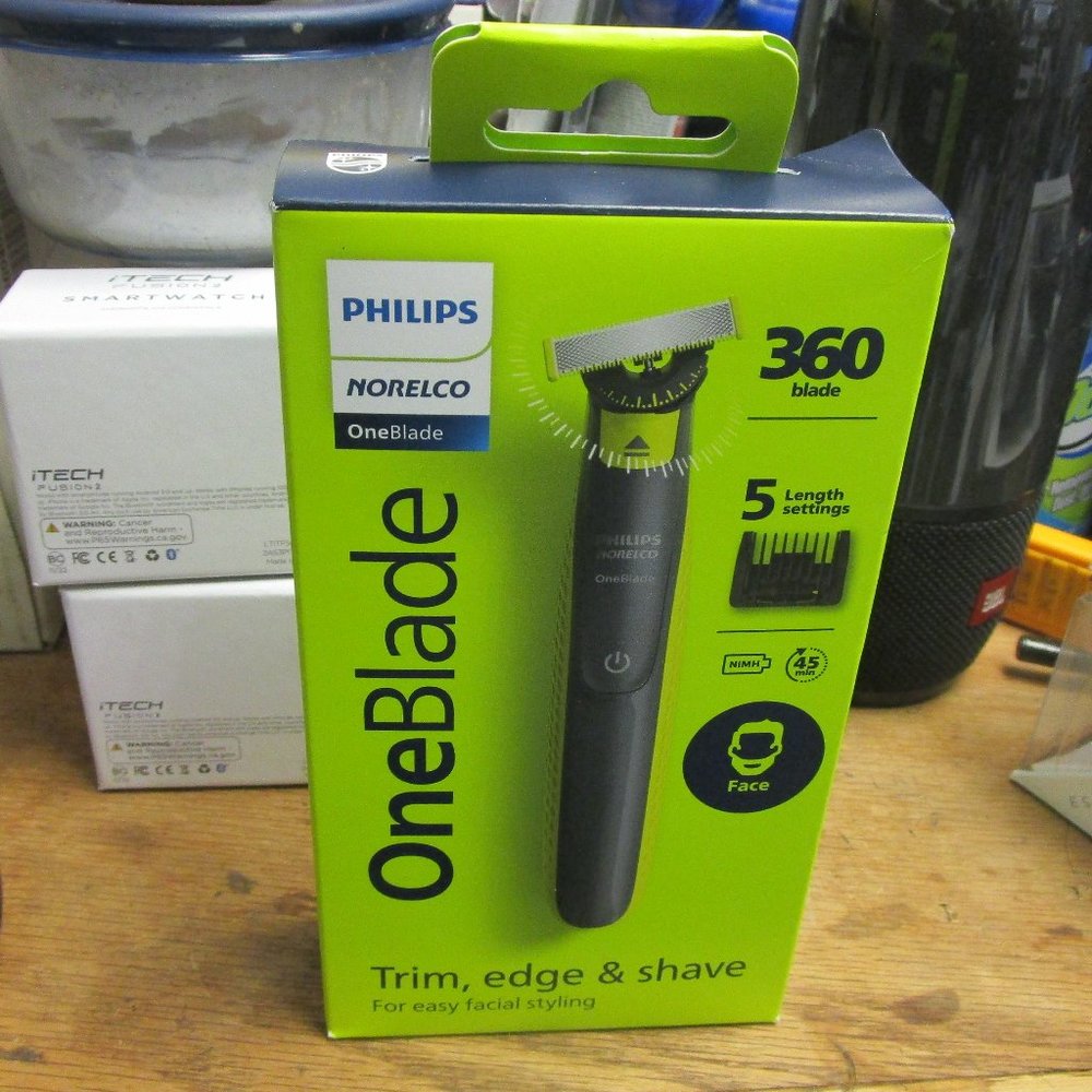 Philips Norelco OneBlade Trim Edge Shave
